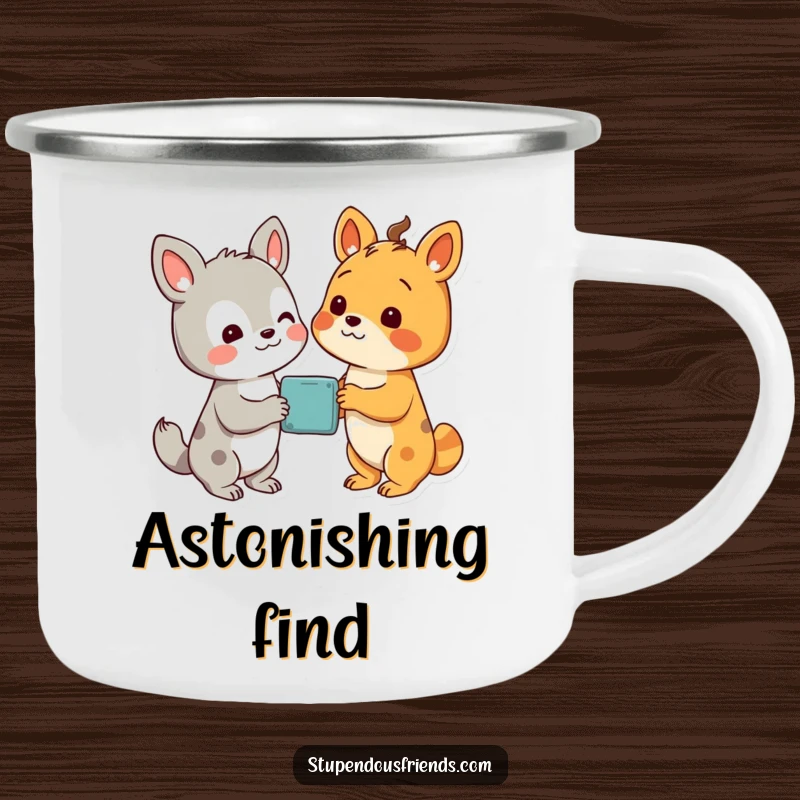 Funny camping mug with two animal characters looking with delight at a shared discovery, symbolizing adventure and curiosity.